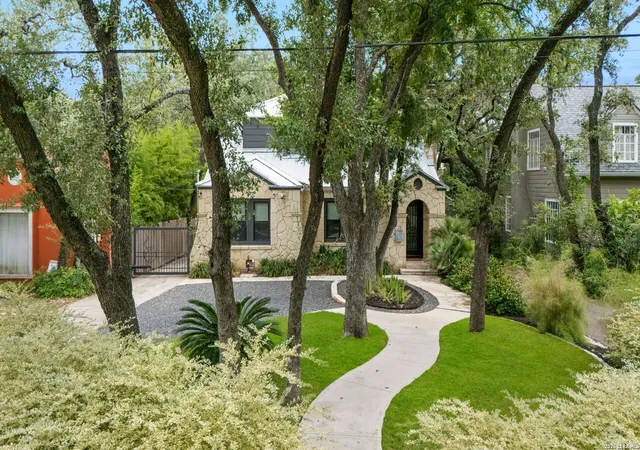 Photo 3 of Single family home for sale at 258 Tuxedo Ave, San Antonio, TX 78209 | MLS# 2000588 | Listing updated on 2026-09-08