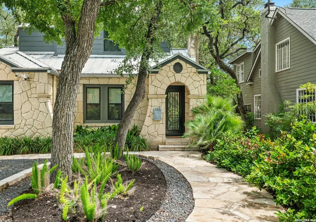 Photo 4 of Single family home for sale at 258 Tuxedo Ave, San Antonio, TX 78209 | MLS# 2000588 | Listing updated on 2026-09-08