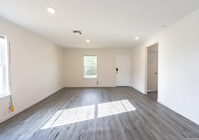 Photo 4 of Single family home for sale at 4903 Tyson St, San Antonio, TX 78237 | MLS# 2000600 | Listing updated on 2026-09-13