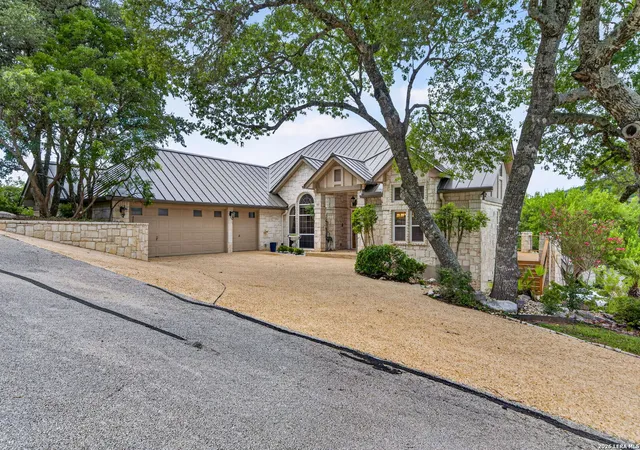 Photo 1 of Sale Pending at 112 Hummingbird Hill Dr, Boerne, TX 78006 | MLS# 2000607 | Listing updated on 2026-09-11