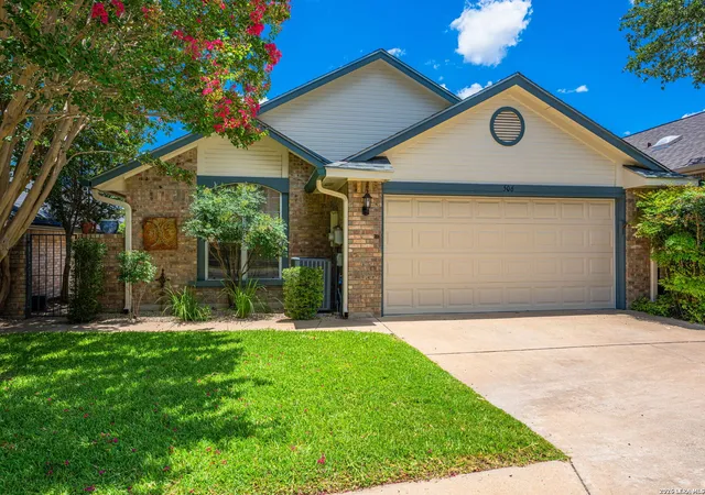 Photo 1 of Sale Pending at 506 Fitch St, Kerrville, TX 78028 | MLS# 2000632 | Listing updated on 2026-08-03