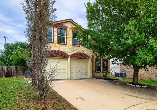 Photo 3 of Sale Pending at 9726 Falcon Bay, Converse, TX 78109 | MLS# 2000661 | Listing updated on 2026-09-10