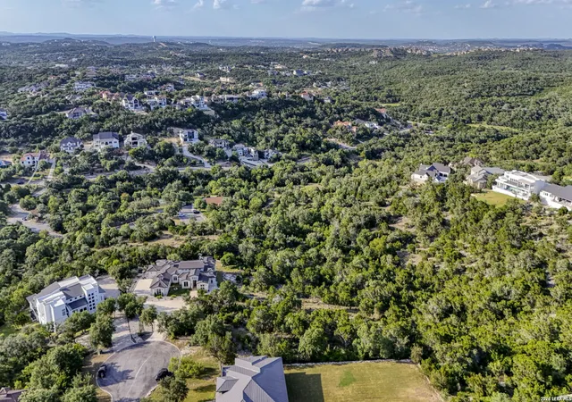 Photo 4 of Sale Pending at 19318 Terra Brk, San Antonio, TX 78255 | MLS# 2000715 | Listing updated on 2026-08-28