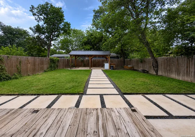 15th image of 623 Saint Charles, San Antonio, TX 78202 | MLS# 2000716