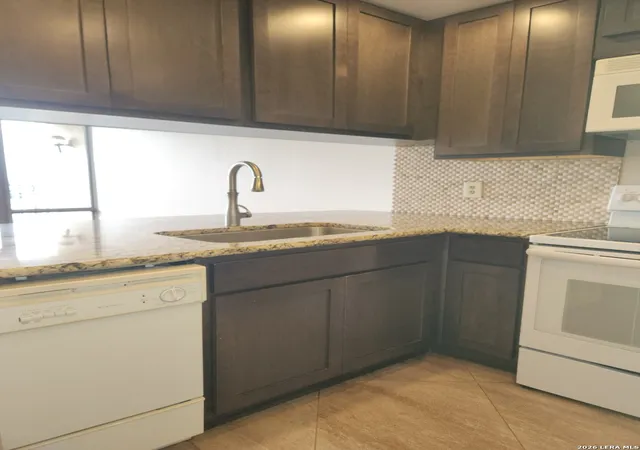 24th image of 7701 Wurzbach Rd #1407, San Antonio, TX 78229 | MLS# 2000723