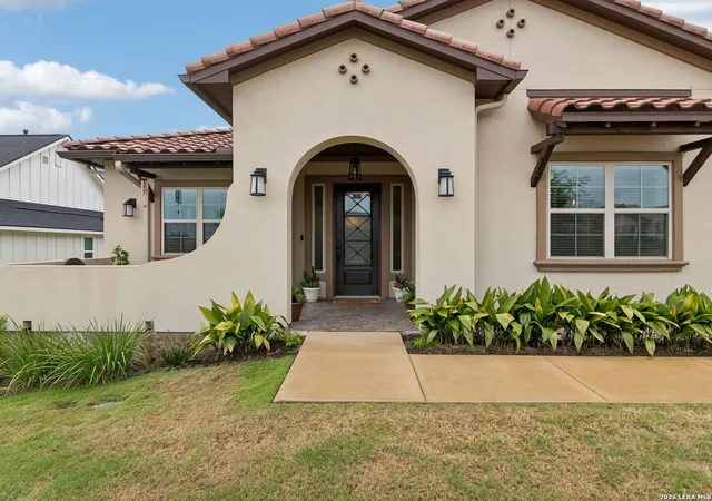 Photo 3 of Single family home for sale at 125 Waving Muhly Dr, San Marcos, TX 78666 | MLS# 2000745 | Listing updated on 2026-07-27