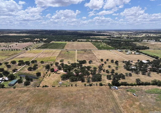 3rd image of 497 Luckenbach Rd, Fredericksburg, TX 78624 | MLS# 2000781