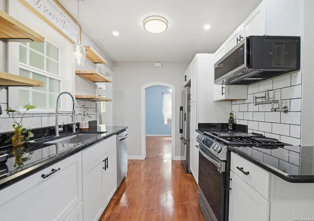 2nd image of 111 Pennystone Ave, San Antonio, TX 78223 | MLS# 2000785