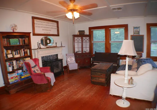 4th image of 130 Idlewilde Blvd, Comfort, TX 78013 | MLS# 2000804