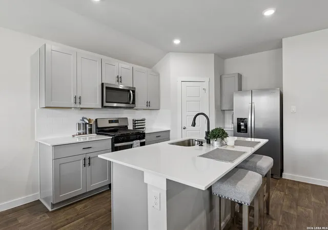 Photo 4 of Single family home for sale at 109 Netherland St, San Marcos, TX 78666 | MLS# 2000819 | Listing updated on 2026-09-10