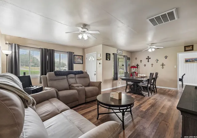 4th image of 1609 F St, Floresville, TX 78114 | MLS# 2000828