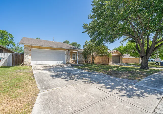 2nd image of 7555 Lincoln Village Dr, San Antonio, TX 78244 | MLS# 2000829