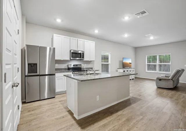 2nd image of 7706 Stud Dr, Elmendorf, TX 78112 | MLS# 2000847