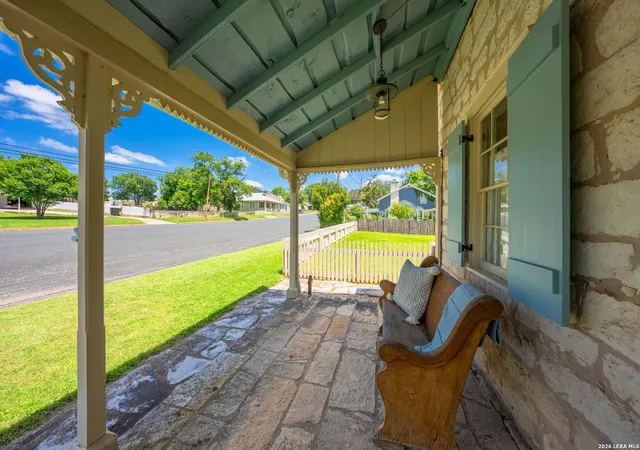 Photo 3 of Single family home for sale at 419 W San Antonio St, Fredericksburg, TX 78624 | MLS# 2000875 | Listing updated on 2026-07-27