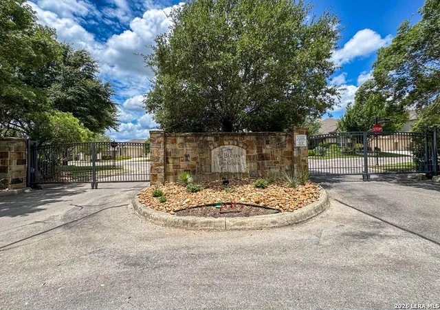 4th image of 24706 Cloudy Crk, San Antonio, TX 78255 | MLS# 2000884