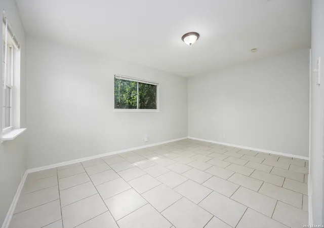 Photo 3 of Single family home for sale at 4442 Summer Sun Ln, San Antonio, TX 78217 | MLS# 2000889 | Listing updated on 2026-09-16