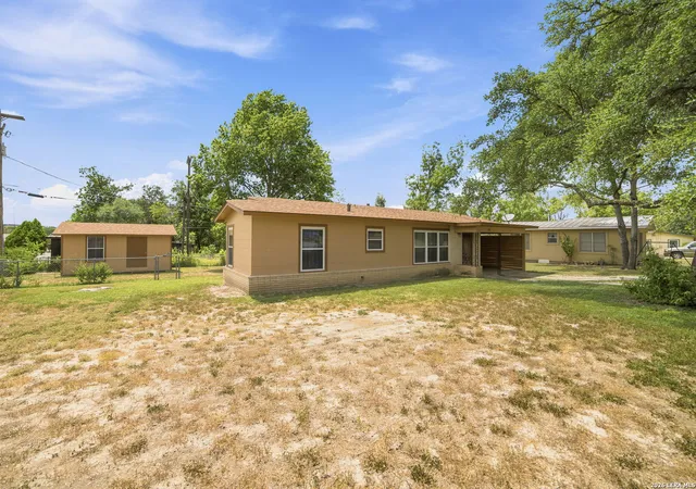 Photo 4 of Sale Pending at 225 Lower Lacoste Rd, Castroville, TX 78009 | MLS# 2000892 | Listing updated on 2026-08-13