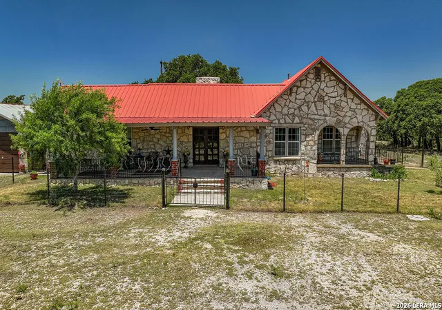 Photo 3 of Single family home for sale at 1956 Bourbon St, London, TX 76854 | MLS# 2000893 | Listing updated on 2026-07-27