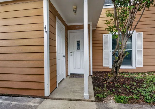 Photo 1 of Condo for sale at 7322 Oak Manor Dr #44, San Antonio, TX 78229 | MLS# 2000898 | Listing updated on 2026-09-14