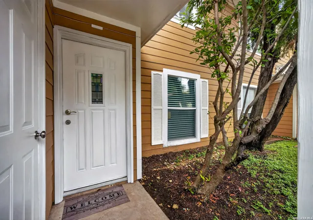 Photo 2 of Condo for sale at 7322 Oak Manor Dr #44, San Antonio, TX 78229 | MLS# 2000898 | Listing updated on 2026-09-14