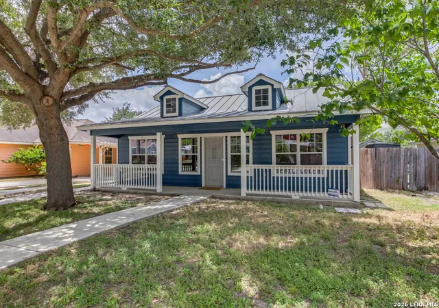 Photo 3 of Single family home for sale at 511 S Mesquite St, San Antonio, TX 78203 | MLS# 2000938 | Listing updated on 2026-09-15