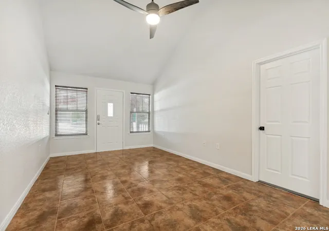 Photo 4 of Single family home for sale at 511 S Mesquite St, San Antonio, TX 78203 | MLS# 2000938 | Listing updated on 2026-09-30