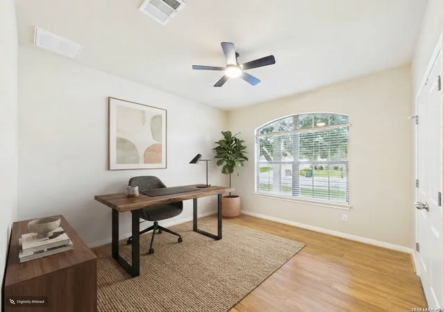 Photo 4 of Sale Pending at 1070 Sussex Way, Round Rock, TX 78665 | MLS# 2000951 | Listing updated on 2026-10-16