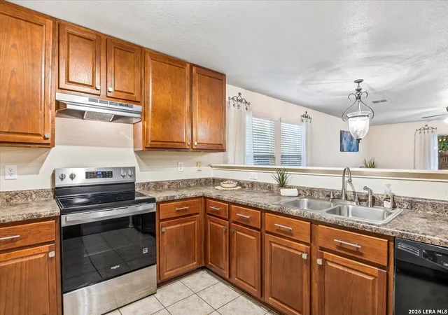 Photo 3 of Sale Pending at 26603 Redstone Hl, San Antonio, TX 78261 | MLS# 2000952 | Listing updated on 2026-08-04