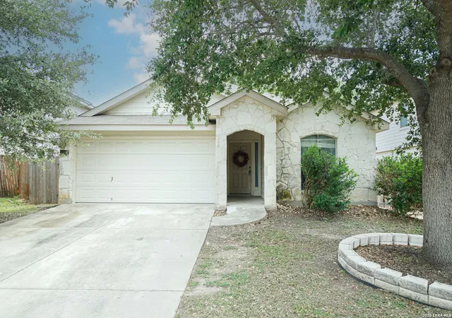 2nd image of 9045 Clearwood Path, Universal City, TX 78148 | MLS# 2000972
