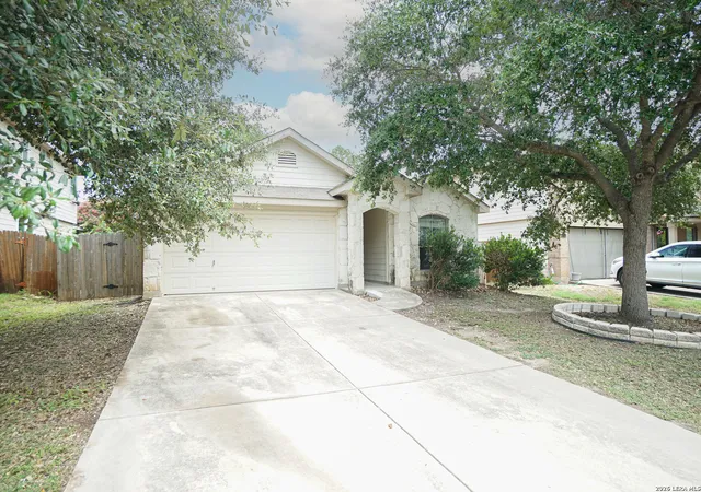 3rd image of 9045 Clearwood Path, Universal City, TX 78148 | MLS# 2000972