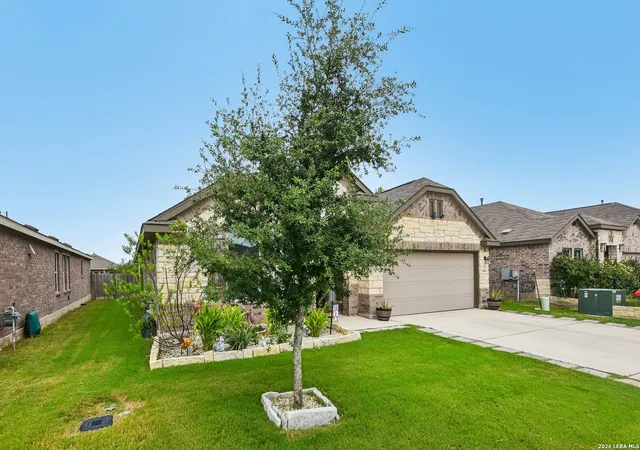 Photo 2 of Single family home for sale at 8942 Rancher Pl, Seguin, TX 78155 | MLS# 2001002 | Listing updated on 2026-09-27