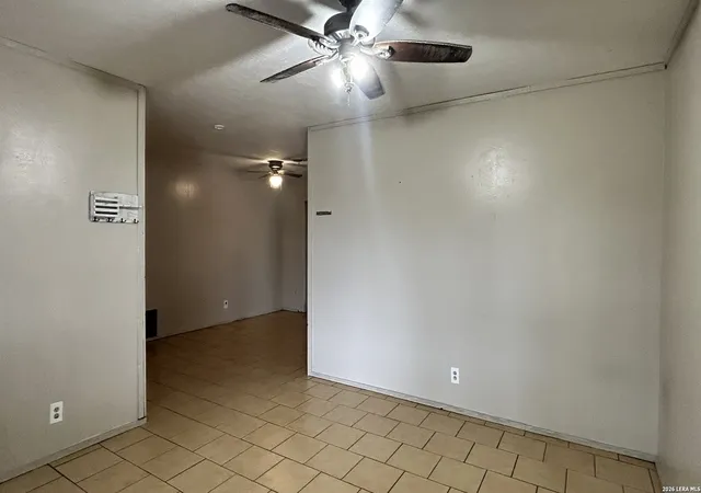 4th image of 1009 E Clare St, Beeville, TX 78102 | MLS# 2001027