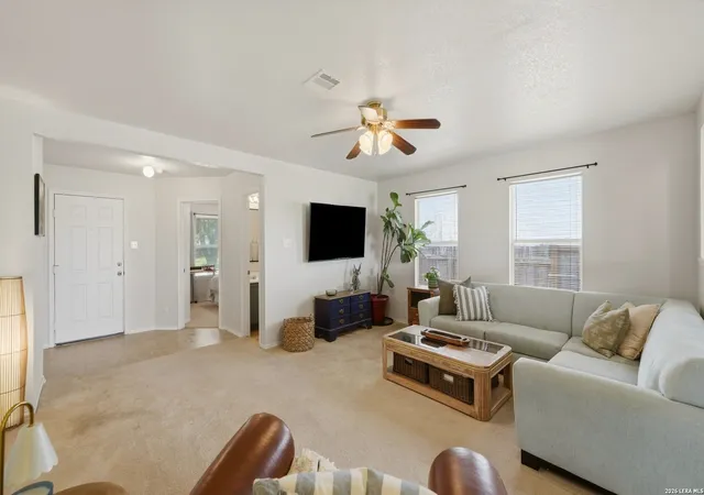 3rd image of 3960 Cherokee Blvd, New Braunfels, TX 78132 | MLS# 2001028