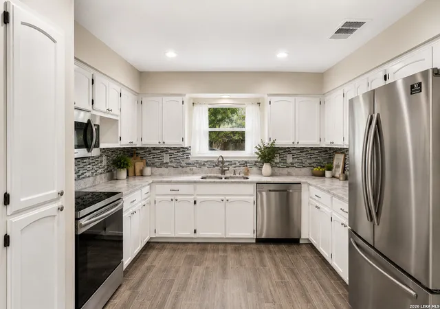 Photo 3 of Sale Pending at 16571 Cyn Cross, San Antonio, TX 78232 | MLS# 2001050 | Listing updated on 2026-08-10