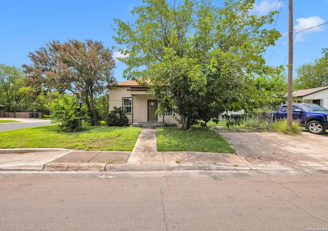 Photo 1 of Single family home for sale at 554 Essex St, San Antonio, TX 78210 | MLS# 2001066 | Listing updated on 2026-09-18