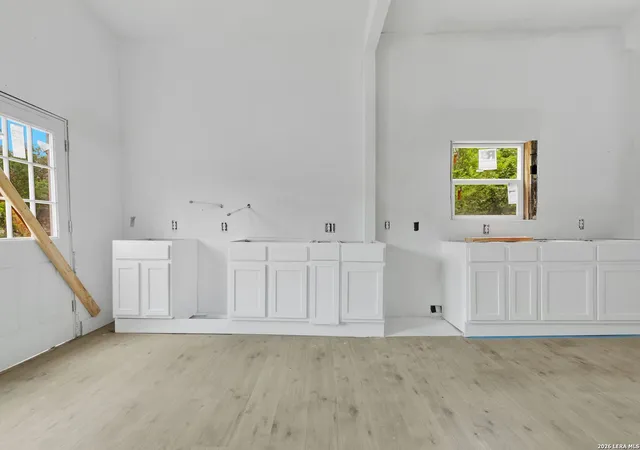 Photo 4 of Single family home for sale at 554 Essex St, San Antonio, TX 78210 | MLS# 2001066 | Listing updated on 2026-09-21