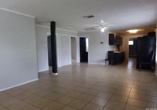 Photo 2 of Single family home for sale at 118 Ebbtide Dr, San Antonio, TX 78227 | MLS# 2001068 | Listing updated on 2026-08-16
