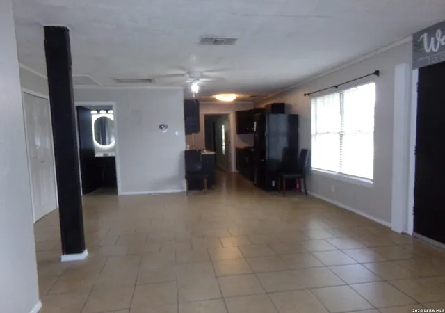 Photo 3 of Single family home for sale at 118 Ebbtide Dr, San Antonio, TX 78227 | MLS# 2001068 | Listing updated on 2026-08-16
