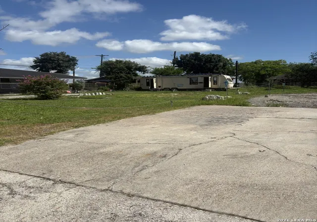 1st image of 839 Molina St, Robstown, TX 78380 | MLS# 2001073