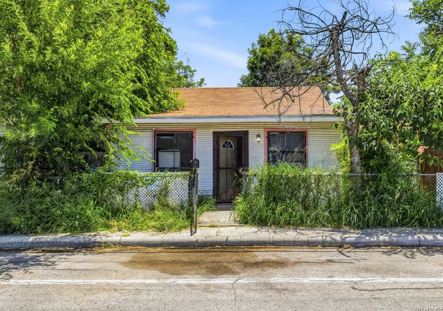 1st image of 808 S Trinity, San Antonio, TX 78207 | MLS# 2001075