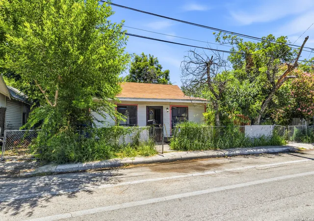 2nd image of 808 S Trinity, San Antonio, TX 78207 | MLS# 2001075