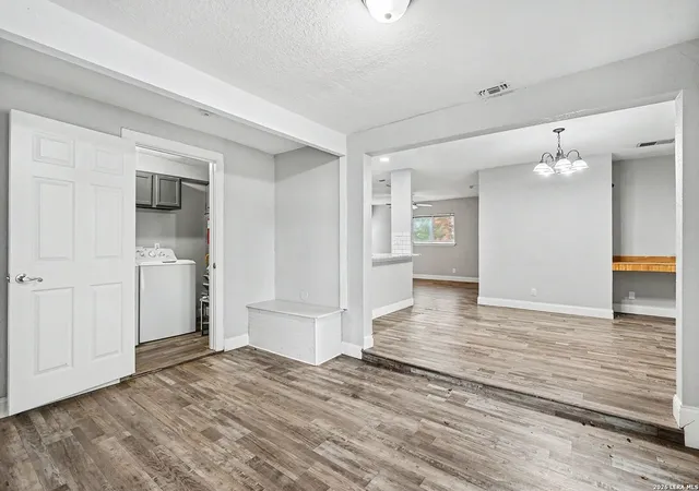 Photo 4 of Single family home for sale at 3606 Versailles Dr, San Antonio, TX 78219 | MLS# 2001101 | Listing updated on 2026-08-16