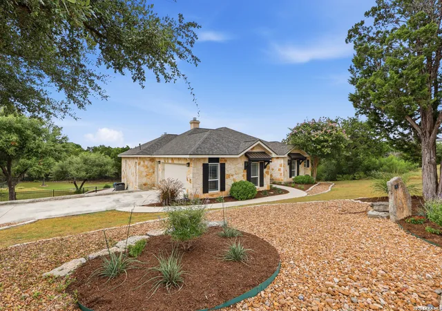 Photo 3 of Sale Pending at 1821 Split Mtn, Canyon Lake, TX 78133 | MLS# 2001114 | Listing updated on 2026-08-07