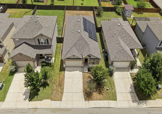 Photo 2 of Single family home for sale at 4614 Heathers Cross, St. Hedwig, TX 78152 | MLS# 2001129 | Listing updated on 2026-09-20