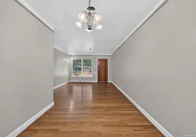 Photo 3 of Single family home for sale at 423 Craigmont Ln, San Antonio, TX 78213 | MLS# 2001135 | Listing updated on 2026-07-28