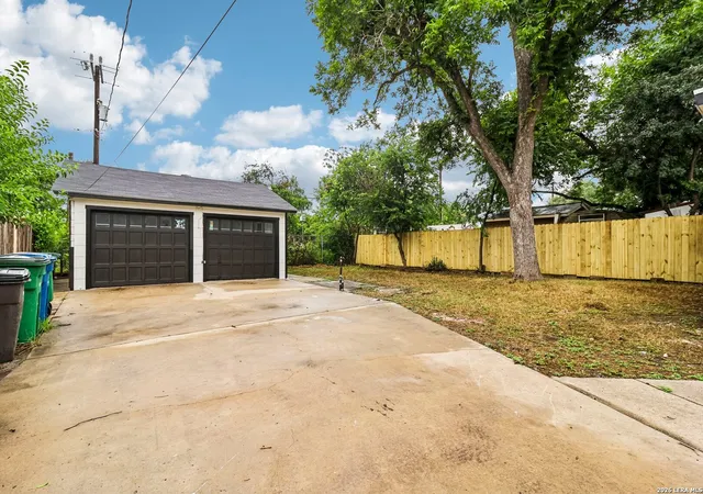 32nd image of 1410 Greer, San Antonio, TX 78210 | MLS# 2001147