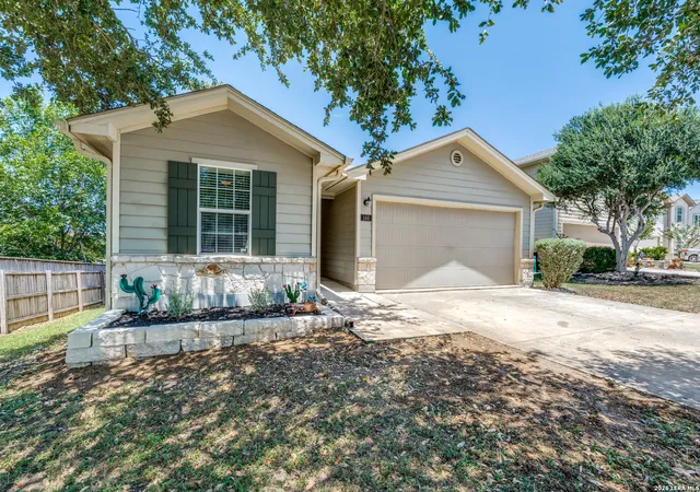 Photo 3 of Sale Pending at 146 Guilford Frg, Universal City, TX 78148 | MLS# 2001151 | Listing updated on 2026-07-31