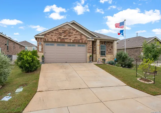 Photo 3 of Single family home for sale at 31641 Nimbus Dr, Bulverde, TX 78163 | MLS# 2001161 | Listing updated on 2026-09-14