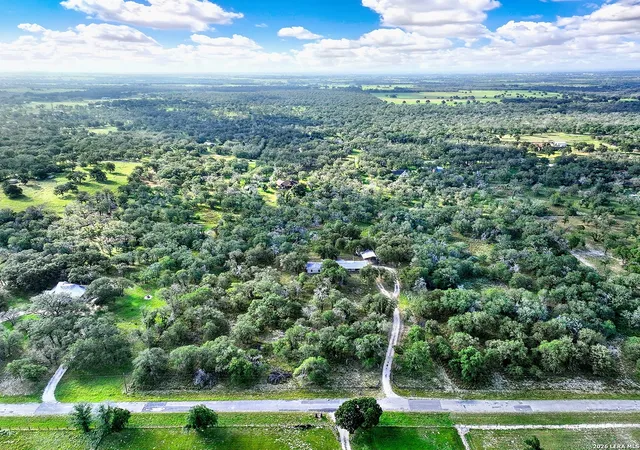 3rd image of 2043 Bentwood, Floresville, TX 78114 | MLS# 2001165