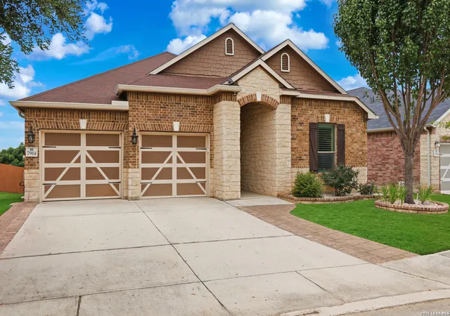 Photo 3 of Single family home for sale at 7914 Emmeline Dr, Boerne, TX 78015 | MLS# 2001168 | Listing updated on 2026-09-10